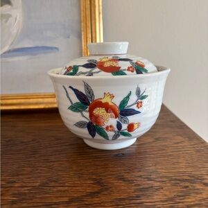 Arita ware porcelain lidded bowl